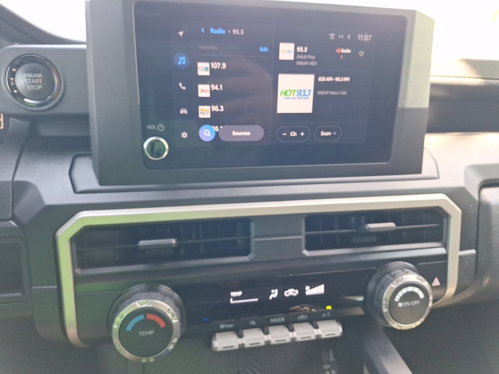 Used 2025 Toyota Tacoma SR RWD image 25