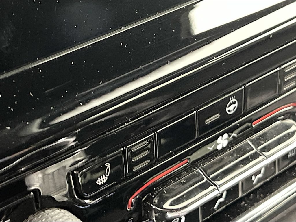 Used 2022 Jeep Grand Cherokee Altitude AWD/4WD image 19