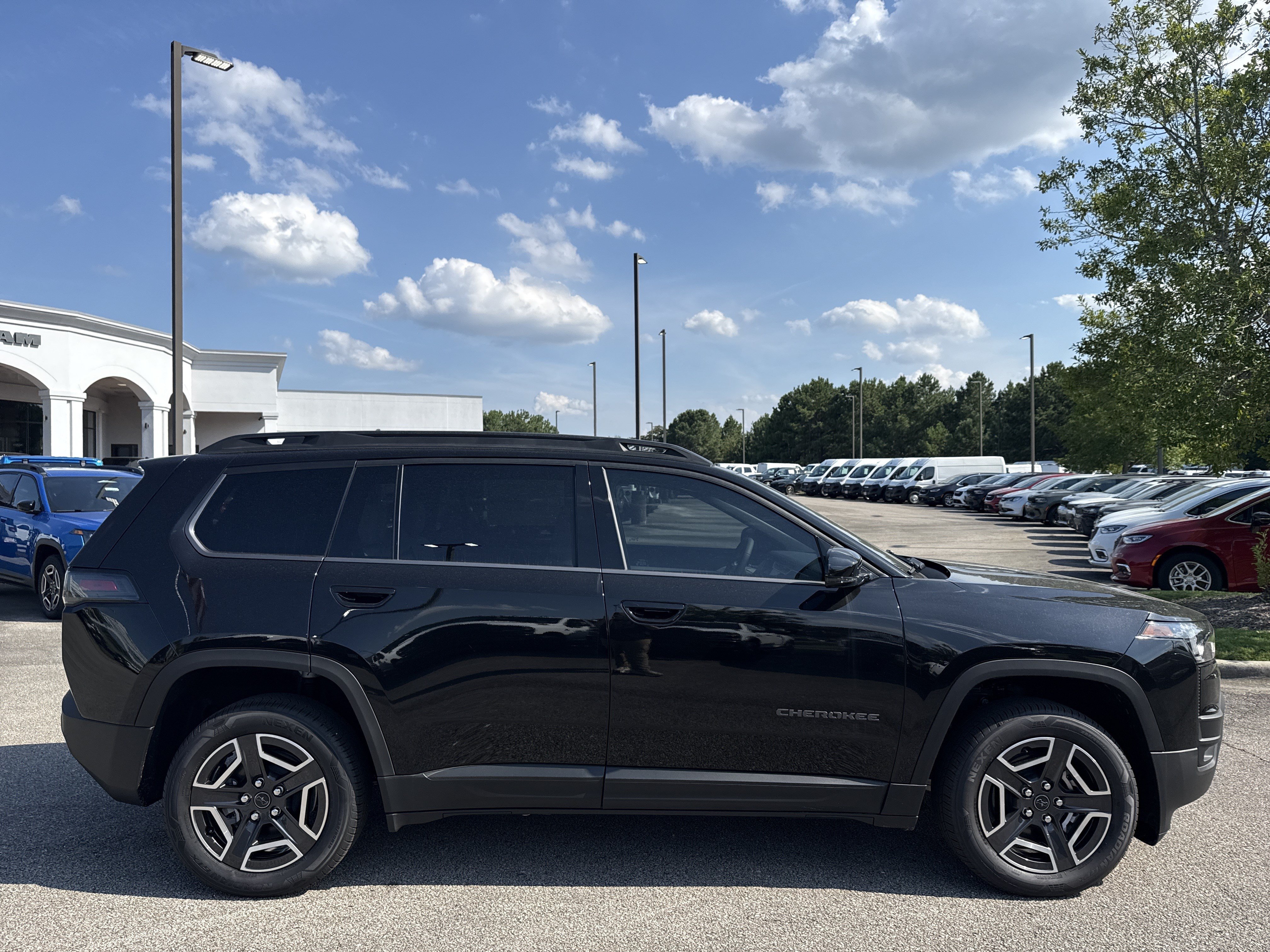 New 2026 Jeep Cherokee Limited AWD/4WD image 8