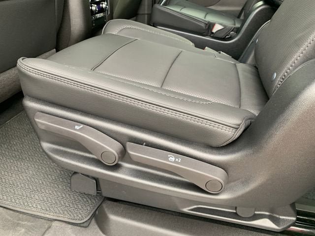 New 2026 GMC Yukon XL Denali AWD/4WD image 16