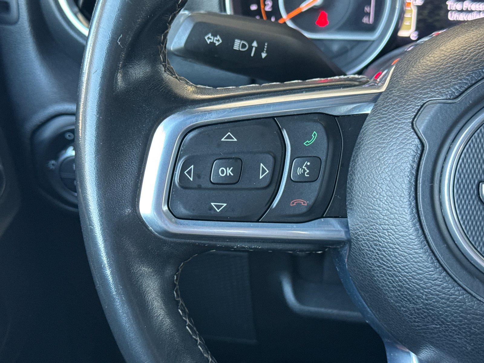 Used 2021 Jeep Gladiator Overland AWD/4WD image 27