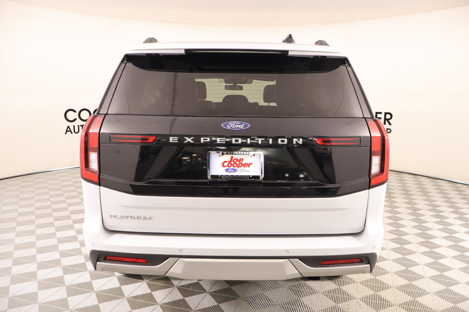 Used 2025 Ford Expedition Platinum AWD/4WD image 24