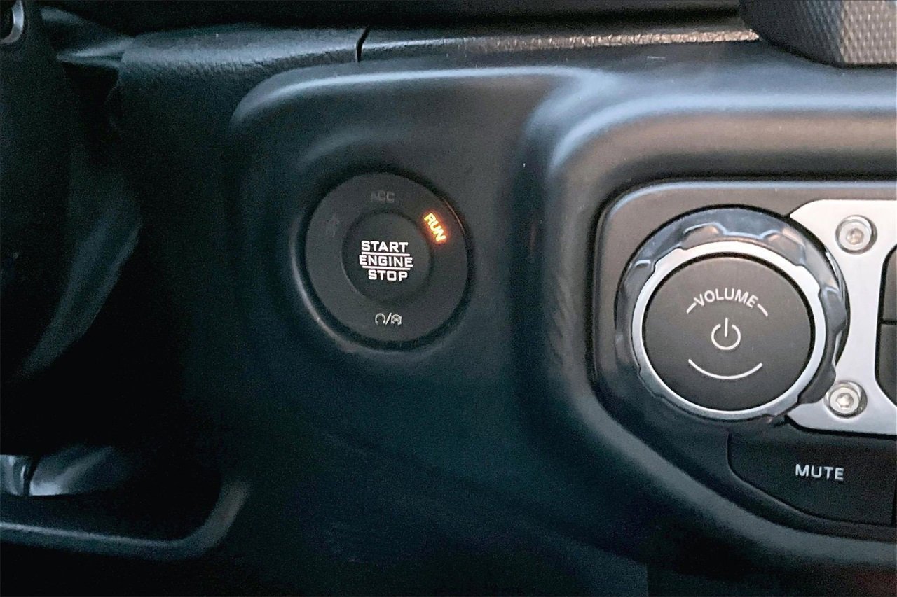 Certified 2022 Jeep Wrangler Unlimited Sahara image 26