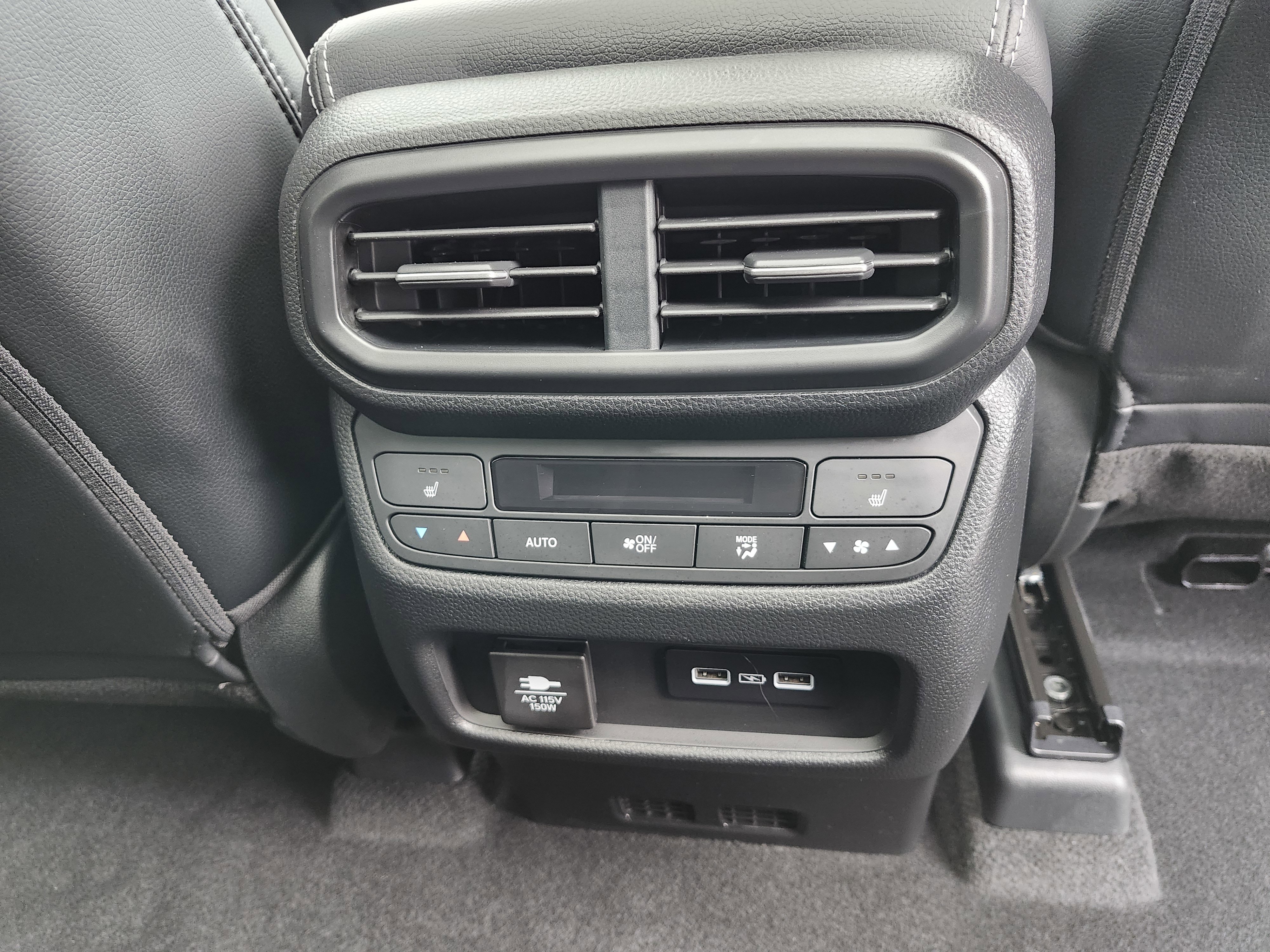 Used 2023 Honda Pilot Elite image 24