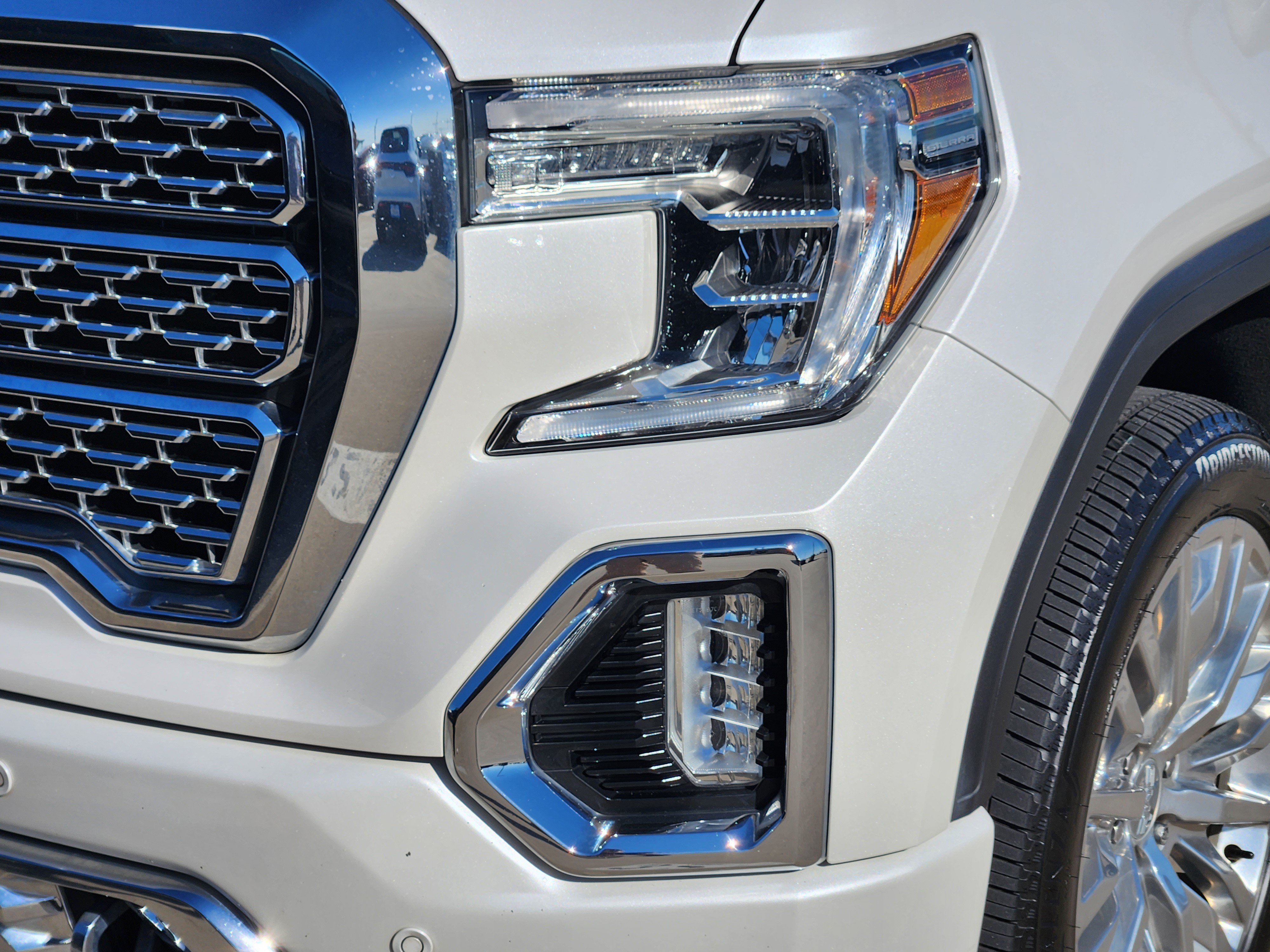 Used 2019 GMC Sierra 1500 Denali w/ Denali Ultimate Package AWD/4WD image 12