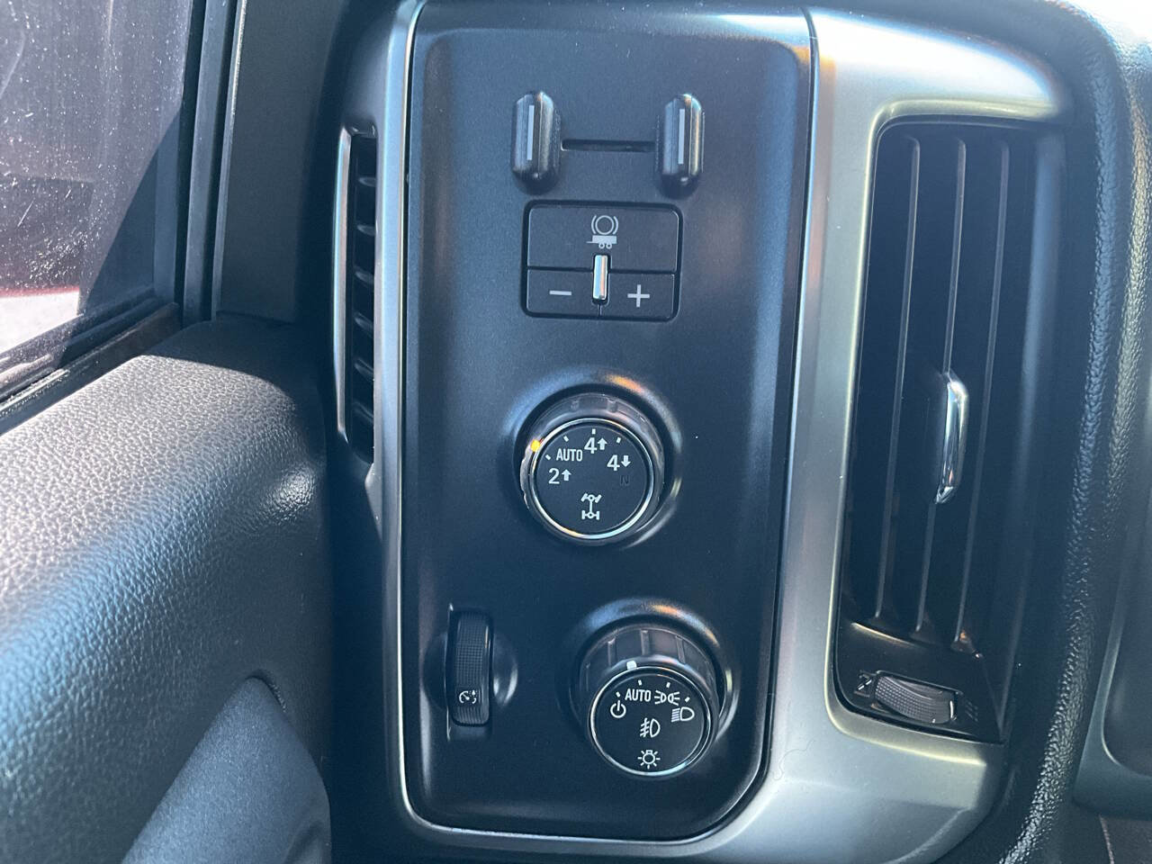 Used 2016 Chevrolet Silverado 1500 LT w/ All Star Edition image 25