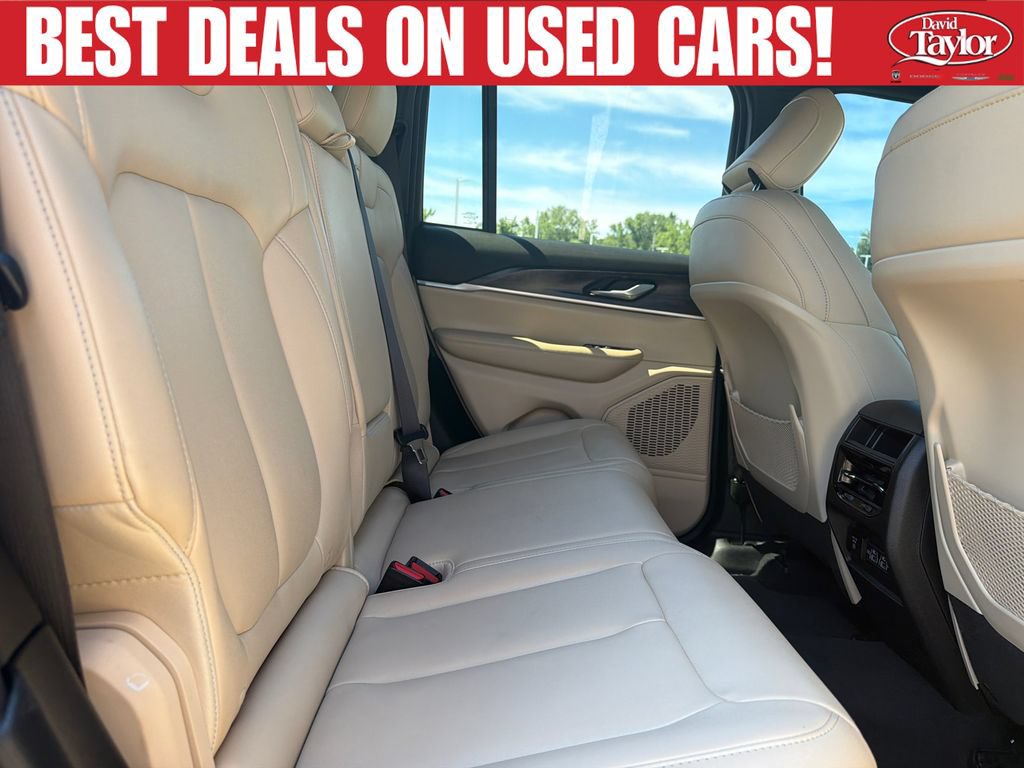 Used 2023 Jeep Grand Cherokee Limited AWD/4WD image 34
