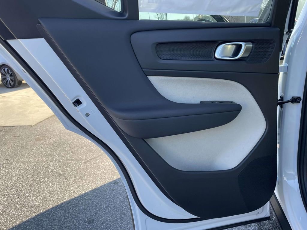 New 2026 Volvo XC40 B4 Plus w/ Protection Package Premier FWD image 2