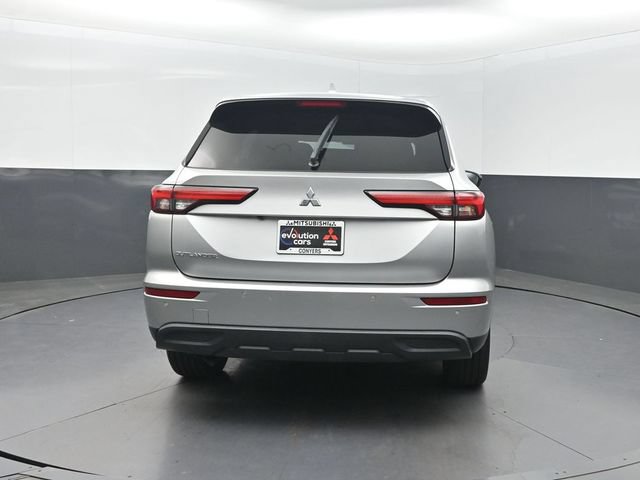 Used 2022 Mitsubishi Outlander ES FWD image 28