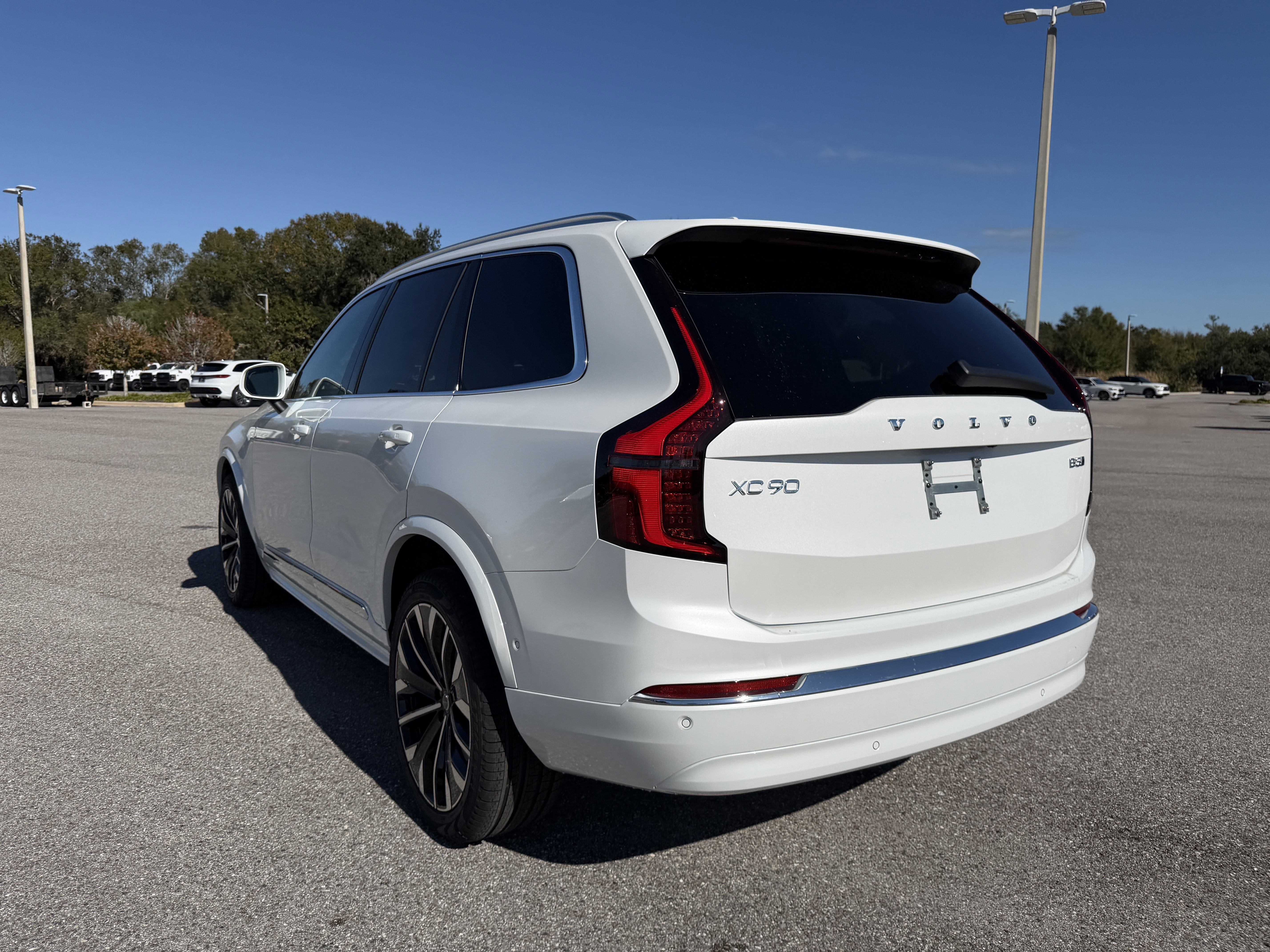 New 2026 Volvo XC90 B5 Ultra image 5