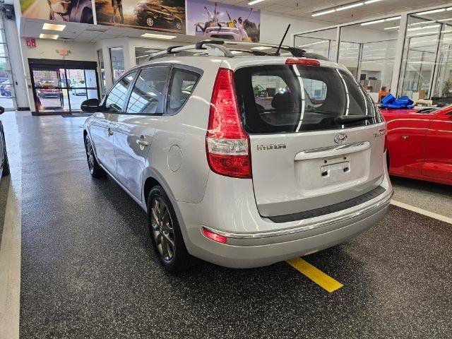 Used 2012 Hyundai Elantra w/ Preferred Pkg FWD image 6