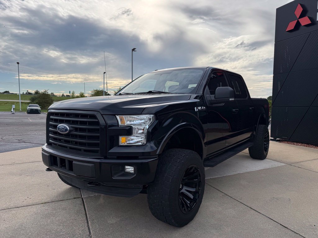 Used 2017 Ford F150 XLT w/ Equipment Group 302A Luxury AWD/4WD image 14