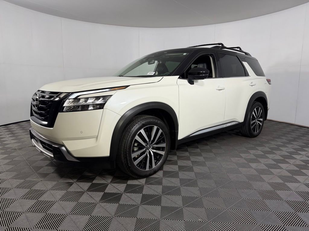 Used 2024 Nissan Pathfinder Platinum w/ Black Appearance Package image 3