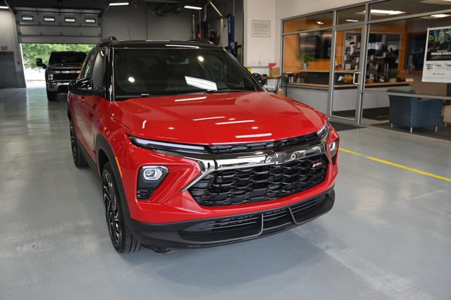 New 2026 Chevrolet TrailBlazer RS w/ Convenience Package AWD/4WD image 3