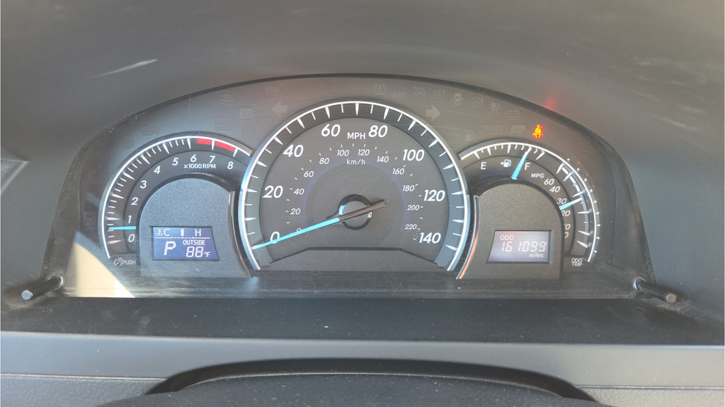 Used 2013 Toyota Camry XLE w/ Leather Pkg FWD image 30