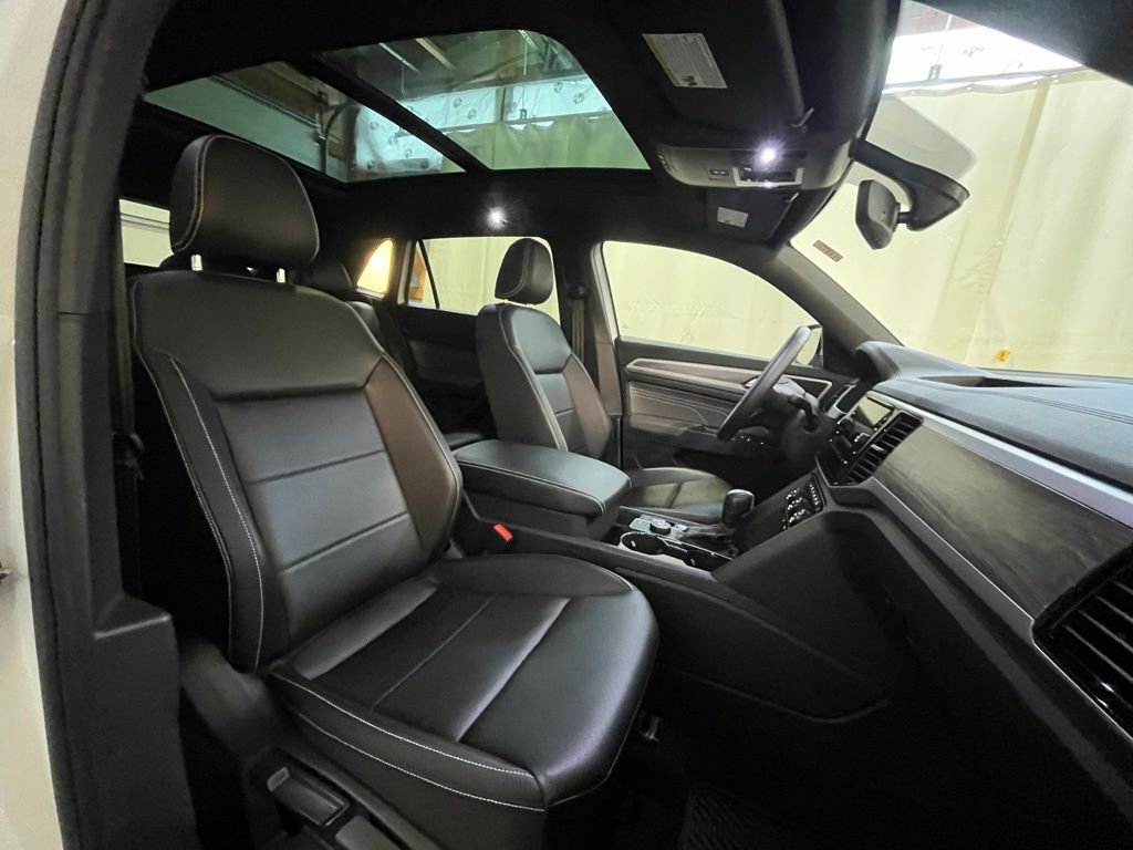 Certified 2023 Volkswagen Atlas Cross Sport SE w/ Panoramic Sunroof Package image 13