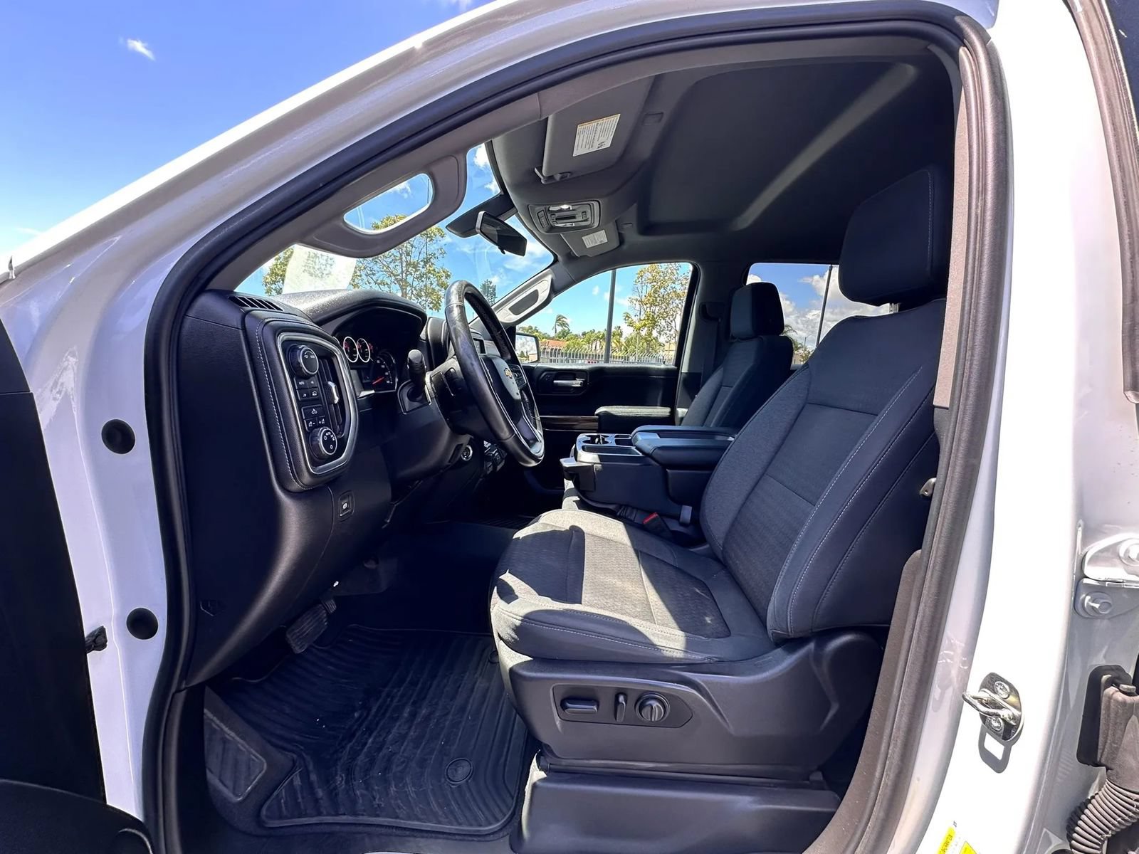 Used 2020 Chevrolet Silverado 1500 LT w/ All-Star Edition AWD/4WD image 33