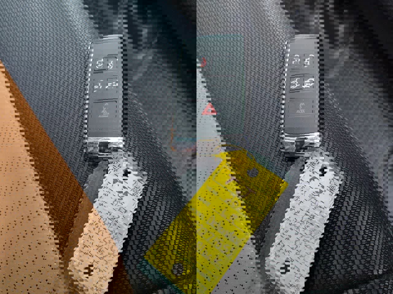 Certified 2024 Land Rover Defender 130 X-Dynamic SE image 39