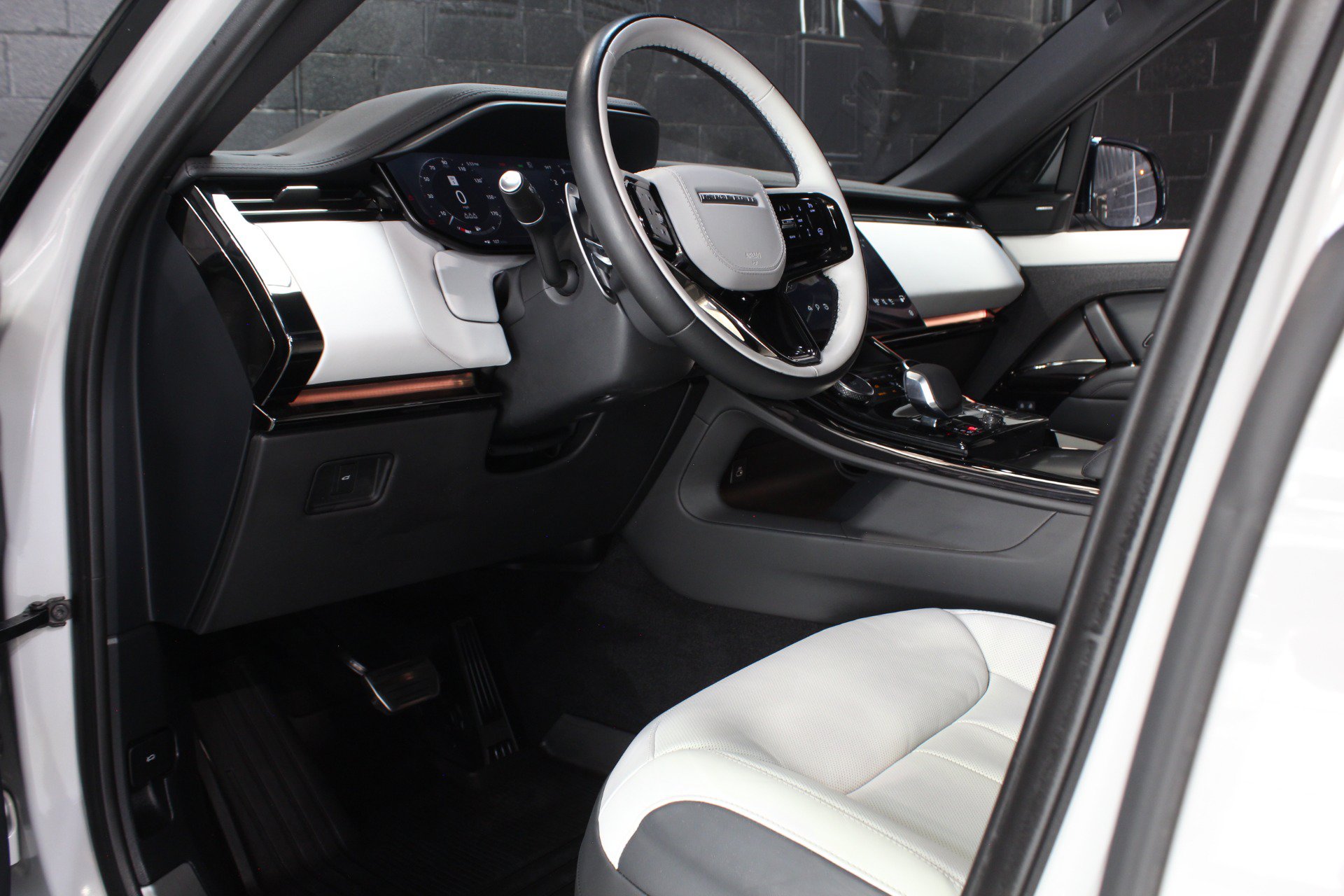 Used 2023 Land Rover Range Rover Sport SE Dynamic AWD/4WD image 28