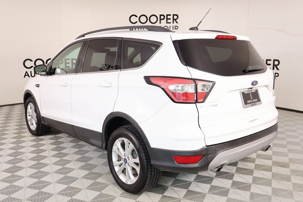 Used 2018 Ford Escape SE w/ Ford Safe & Smart Package image 22