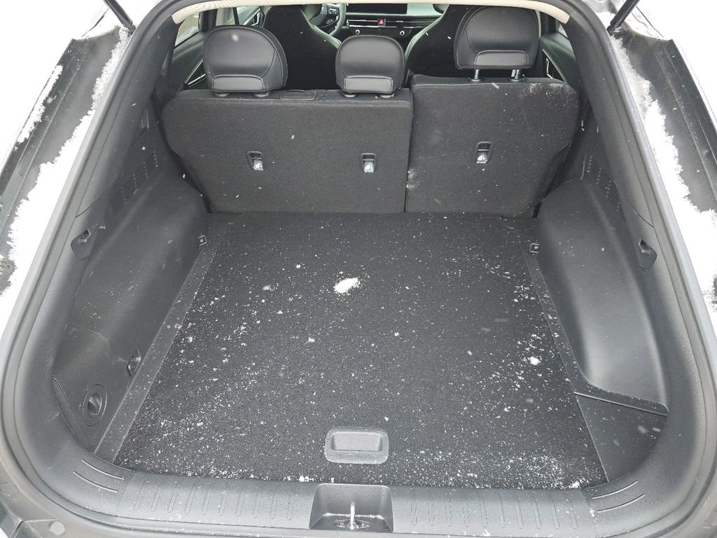 New 2025 Kia EV6 Light w/ Light LR Technology Package image 17