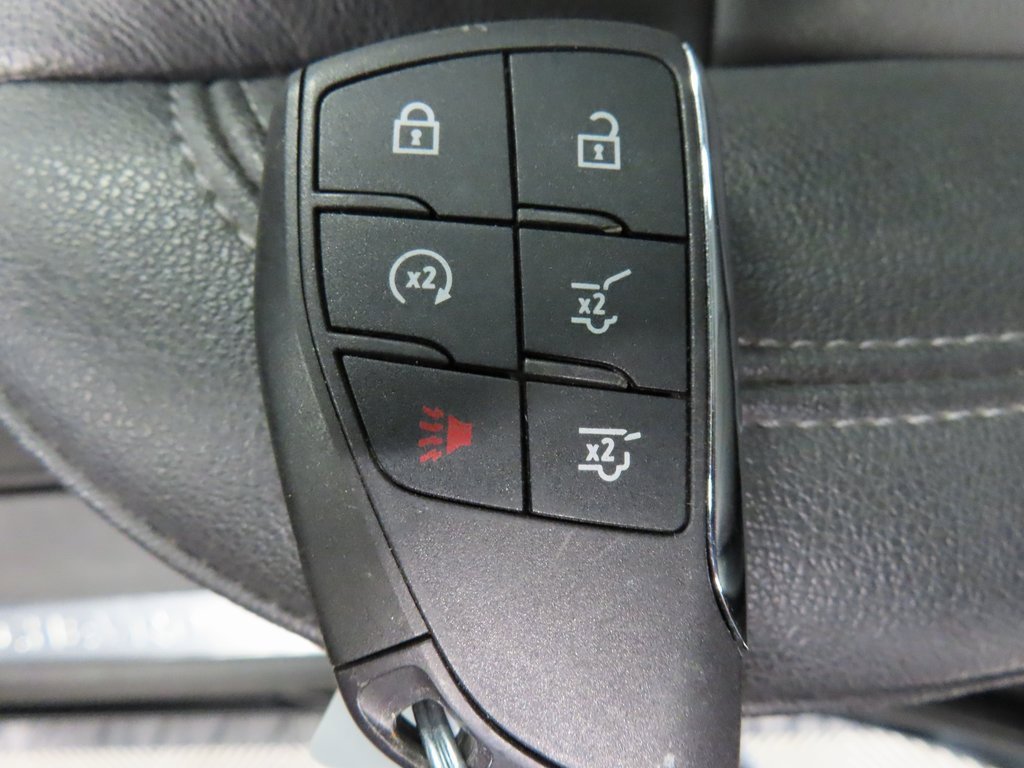 Used 2025 Chevrolet Suburban Z71 image 69