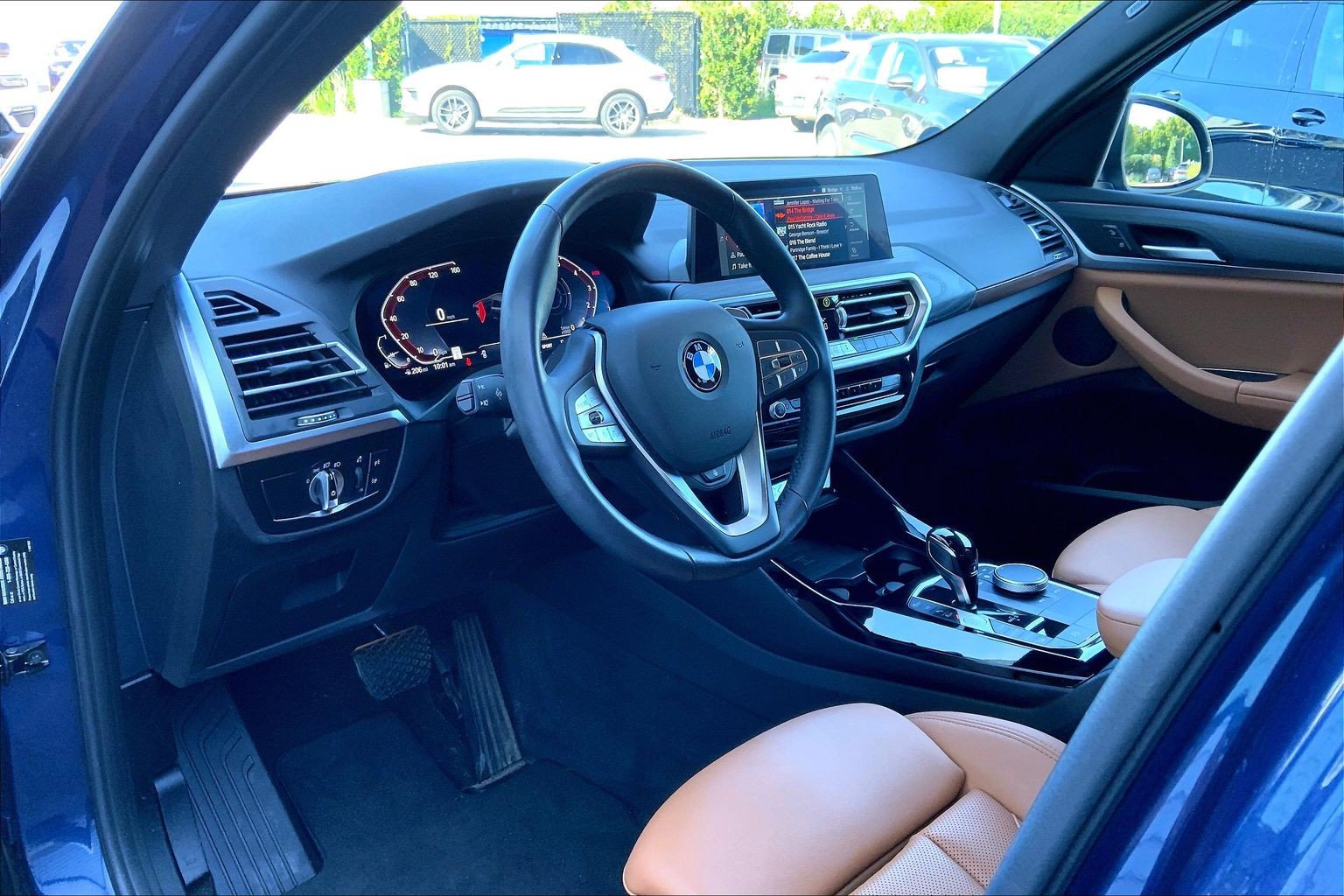Used 2024 BMW X3 xDrive30i w/ Convenience Package AWD/4WD image 4