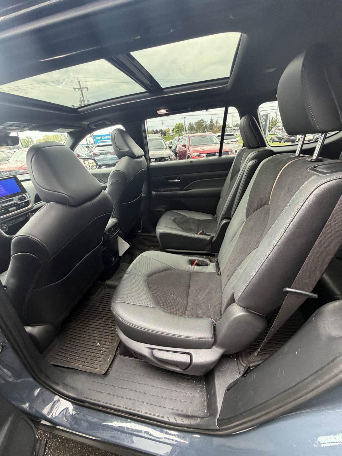 Used 2024 Toyota Grand Highlander AWD Hybrid image 12