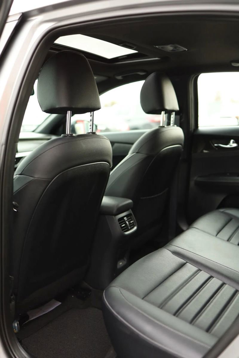 Used 2024 Kia Forte GT-Line w/ GT-Line Premium Package image 32