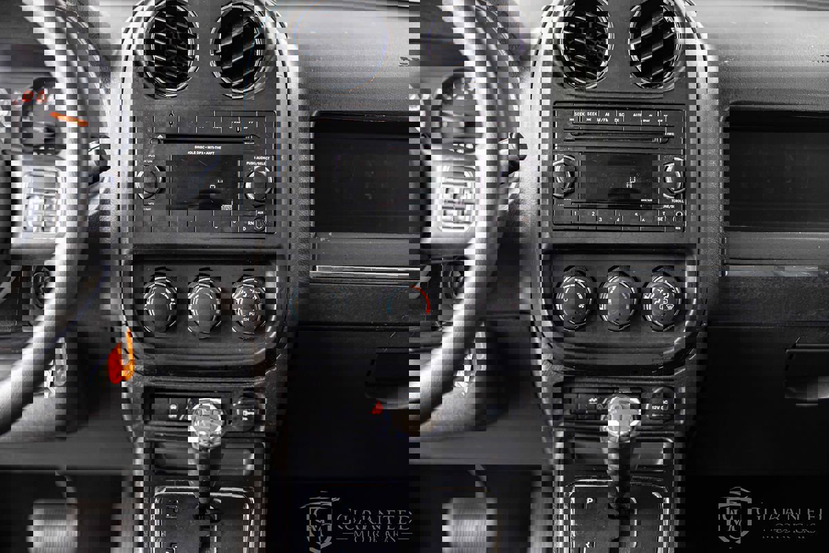 Used 2012 Jeep Patriot Sport FWD image 32