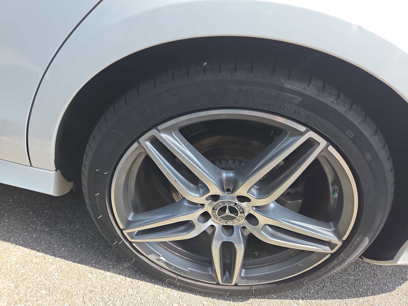 Used 2018 Mercedes-Benz E 300 image 6