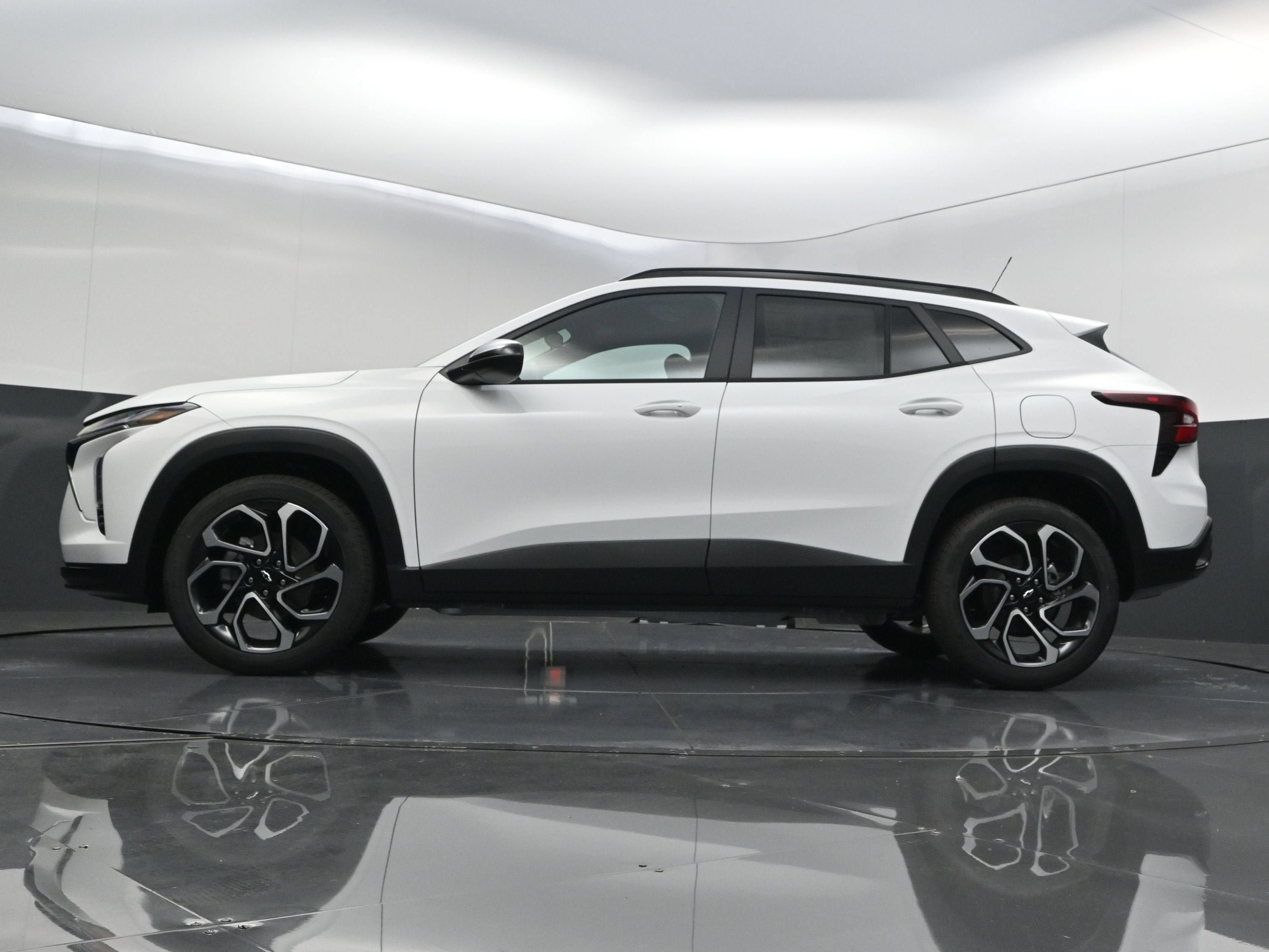 New 2026 Chevrolet Trax RS w/ Sunroof Package FWD image 41