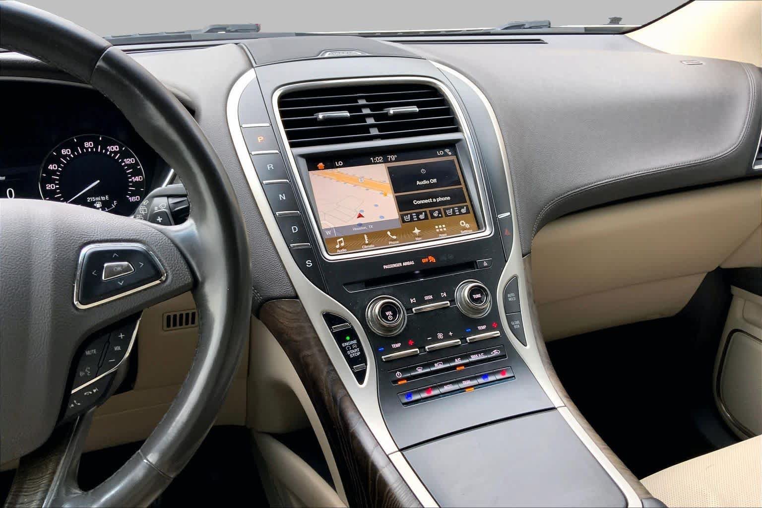 Used 2017 Lincoln MKX Reserve w/ Lincoln MKX Climate Package FWD image 7