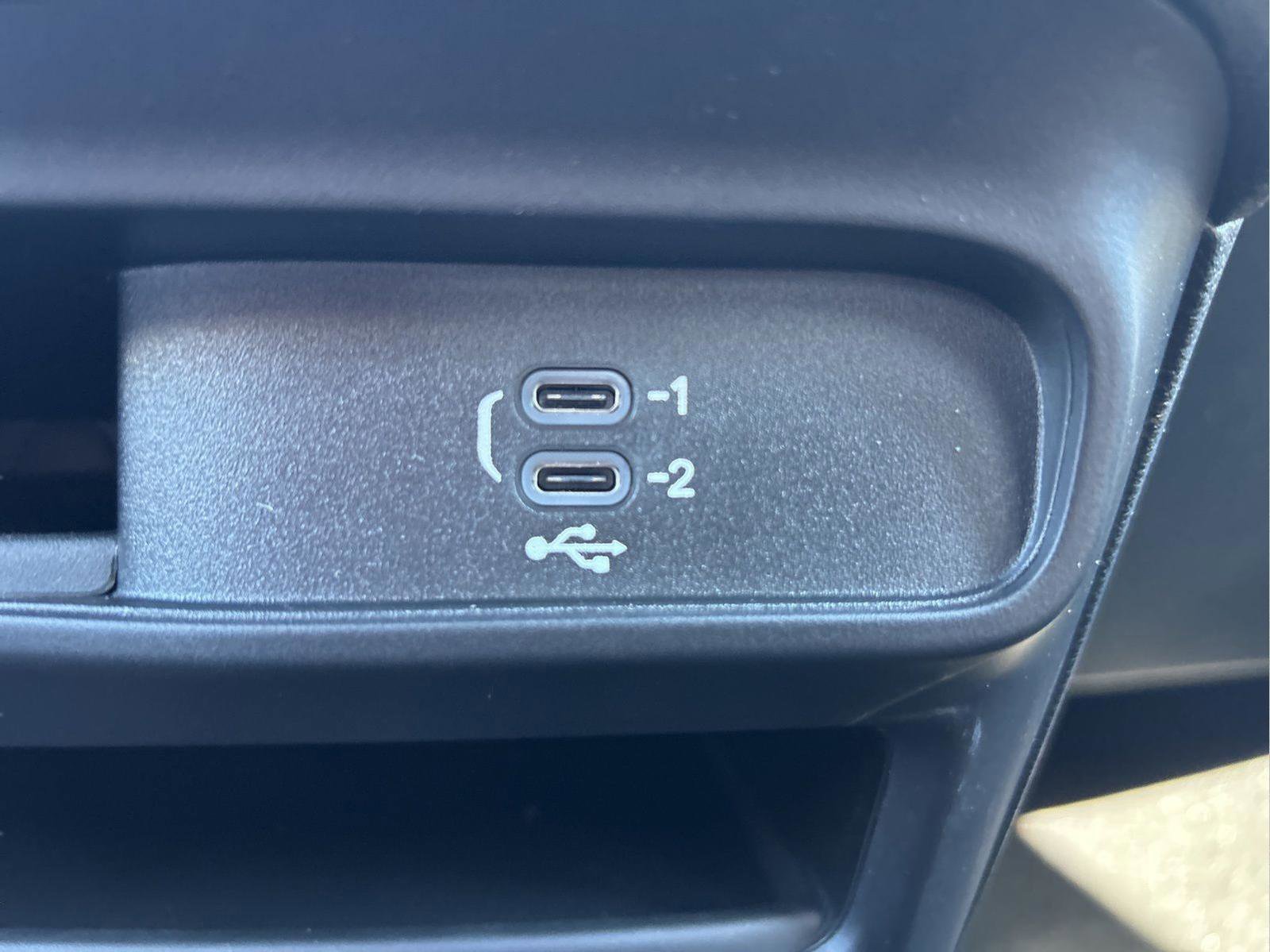 New 2026 Chrysler Voyager LX image 24