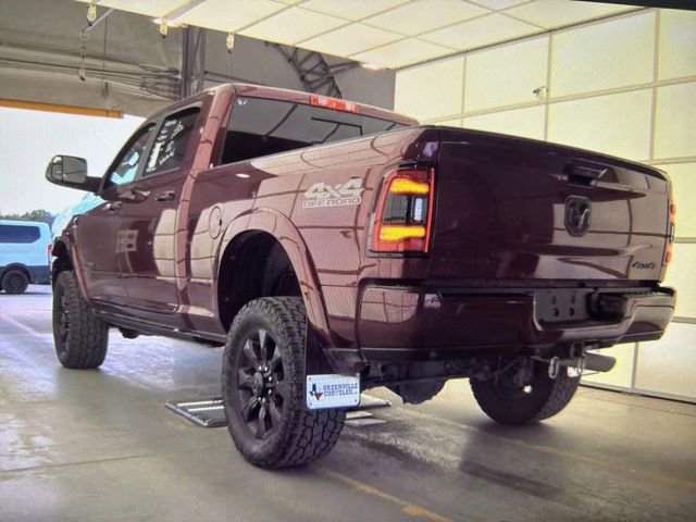 Used 2022 RAM 2500 Limited w/ Night Edition AWD/4WD image 4
