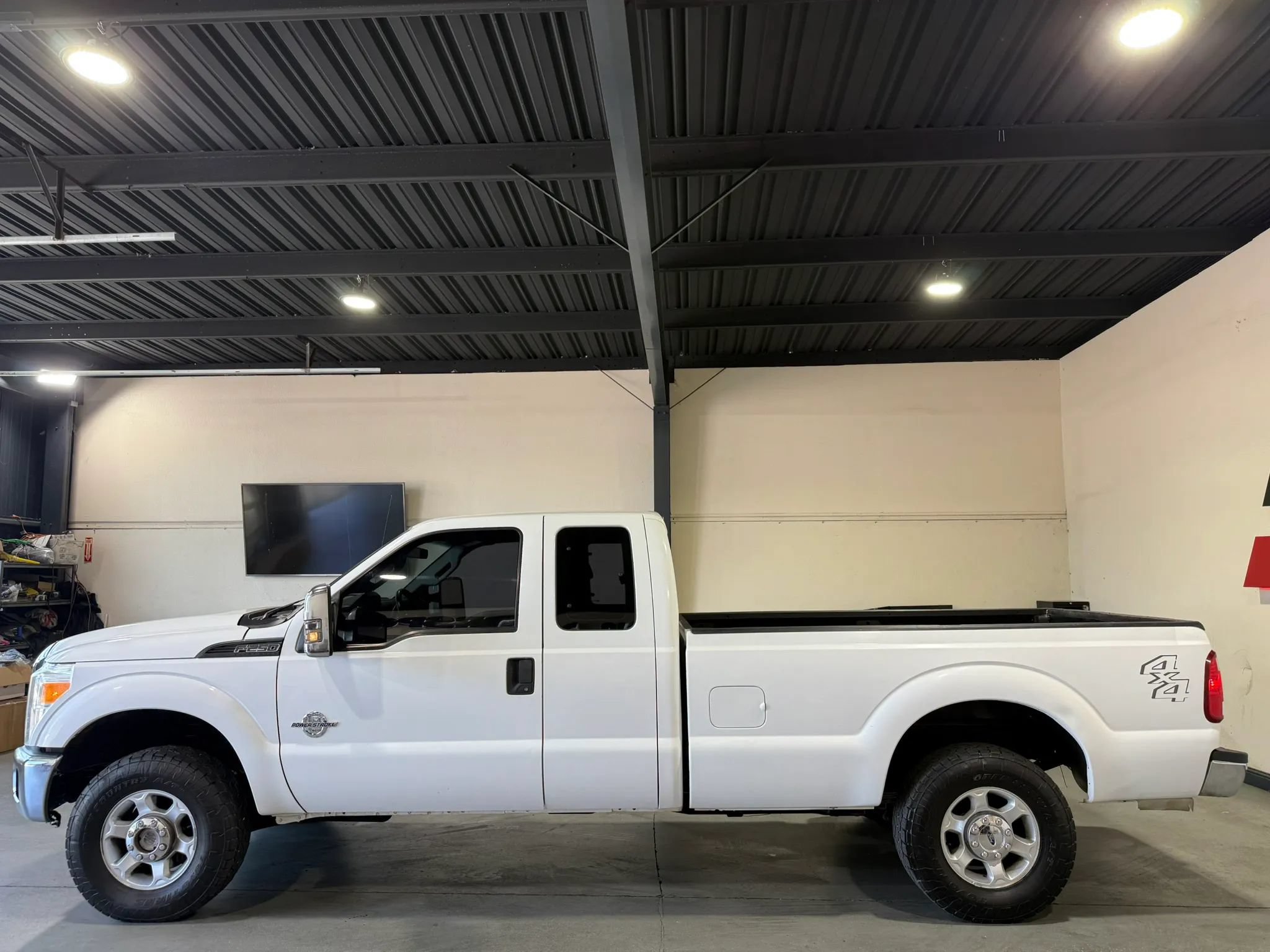 Used 2016 Ford F250 XL w/ XL Appearance Package AWD/4WD image 5