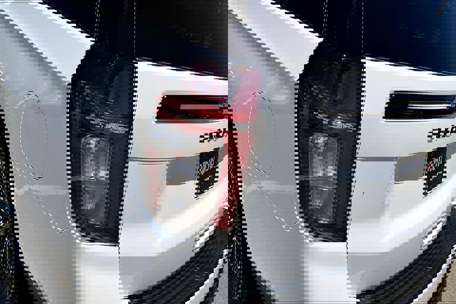 Used 2024 Chevrolet Suburban Z71 w/ Luxury Package image 27