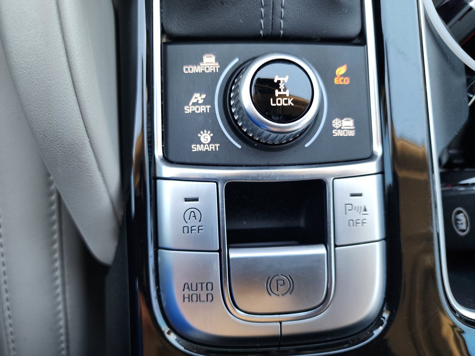 Used 2021 Kia Telluride S AWD/4WD image 28
