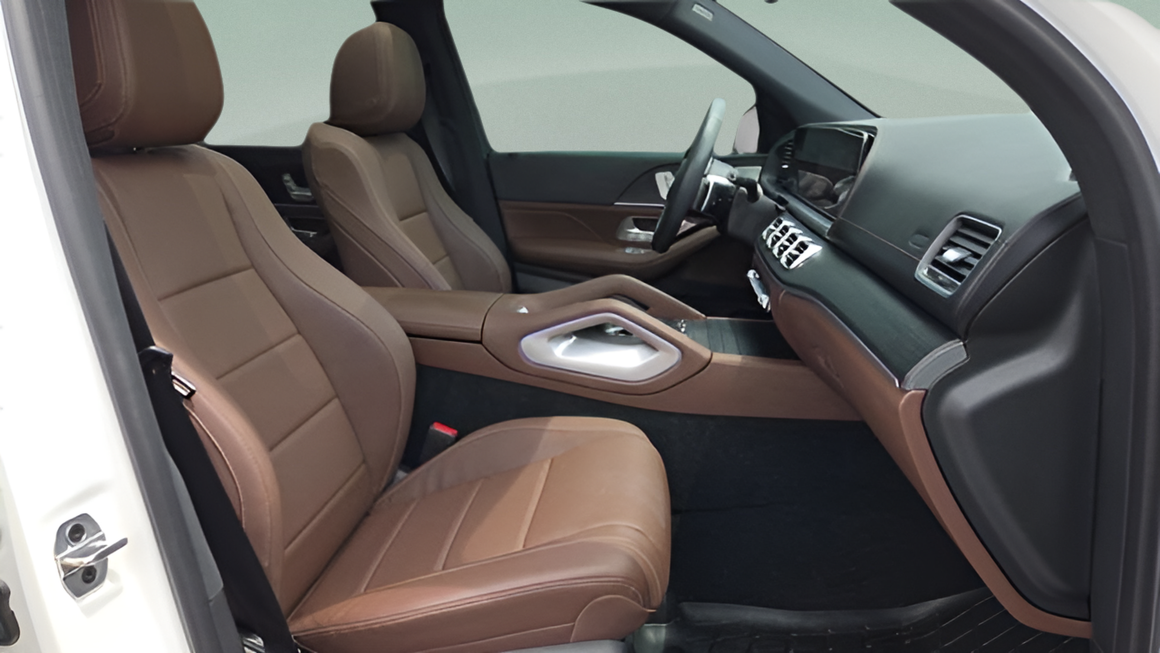 Used 2024 Mercedes-Benz GLS 450 4MATIC image 17