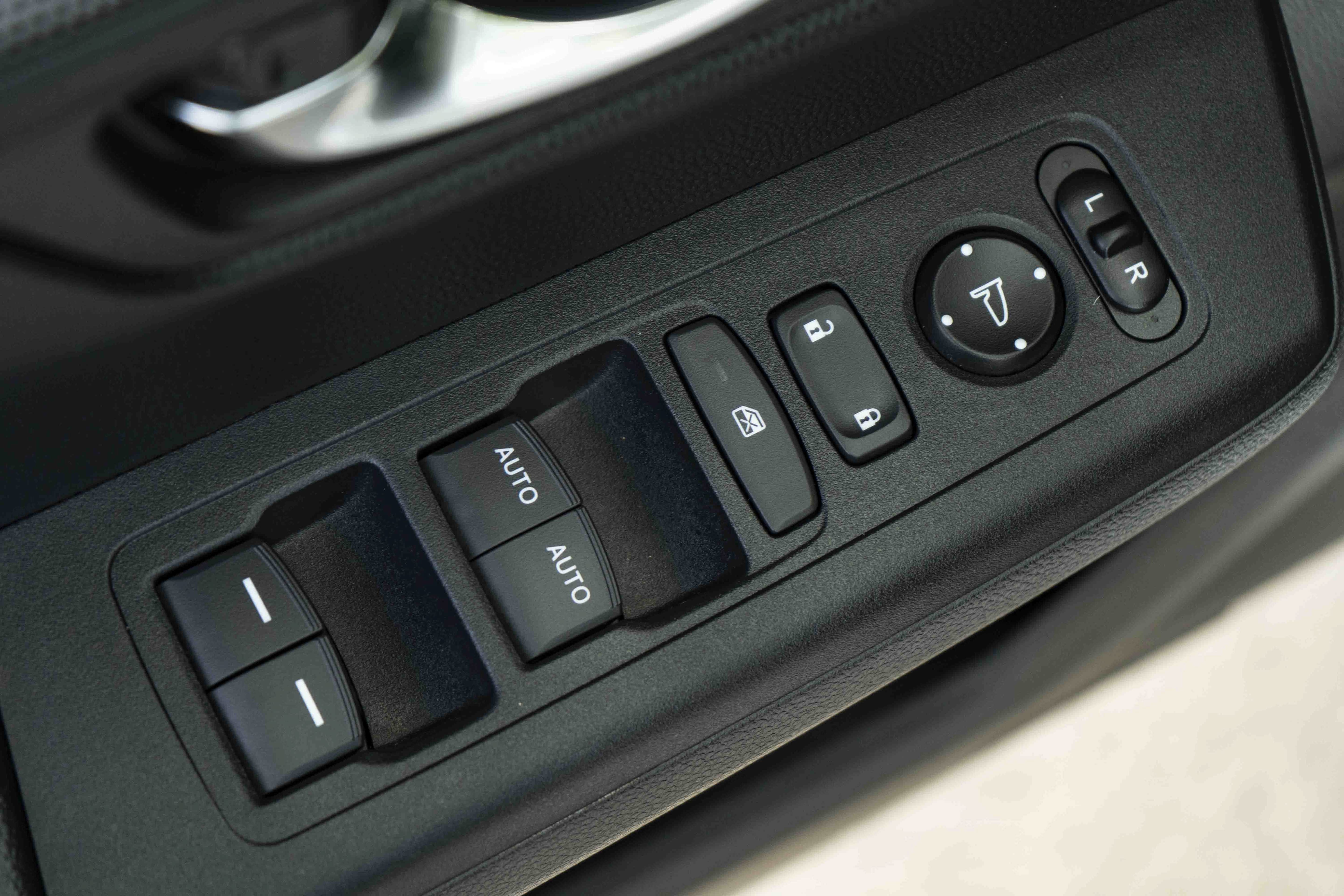 Used 2026 Honda CR-V EX image 37