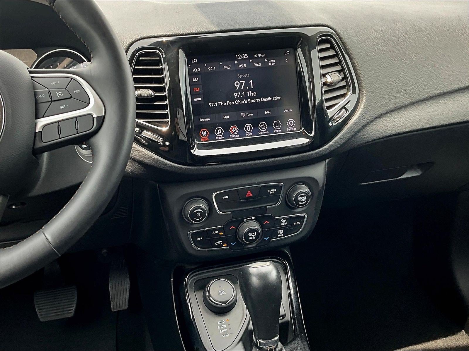 Used 2019 Jeep Compass Limited AWD/4WD image 9