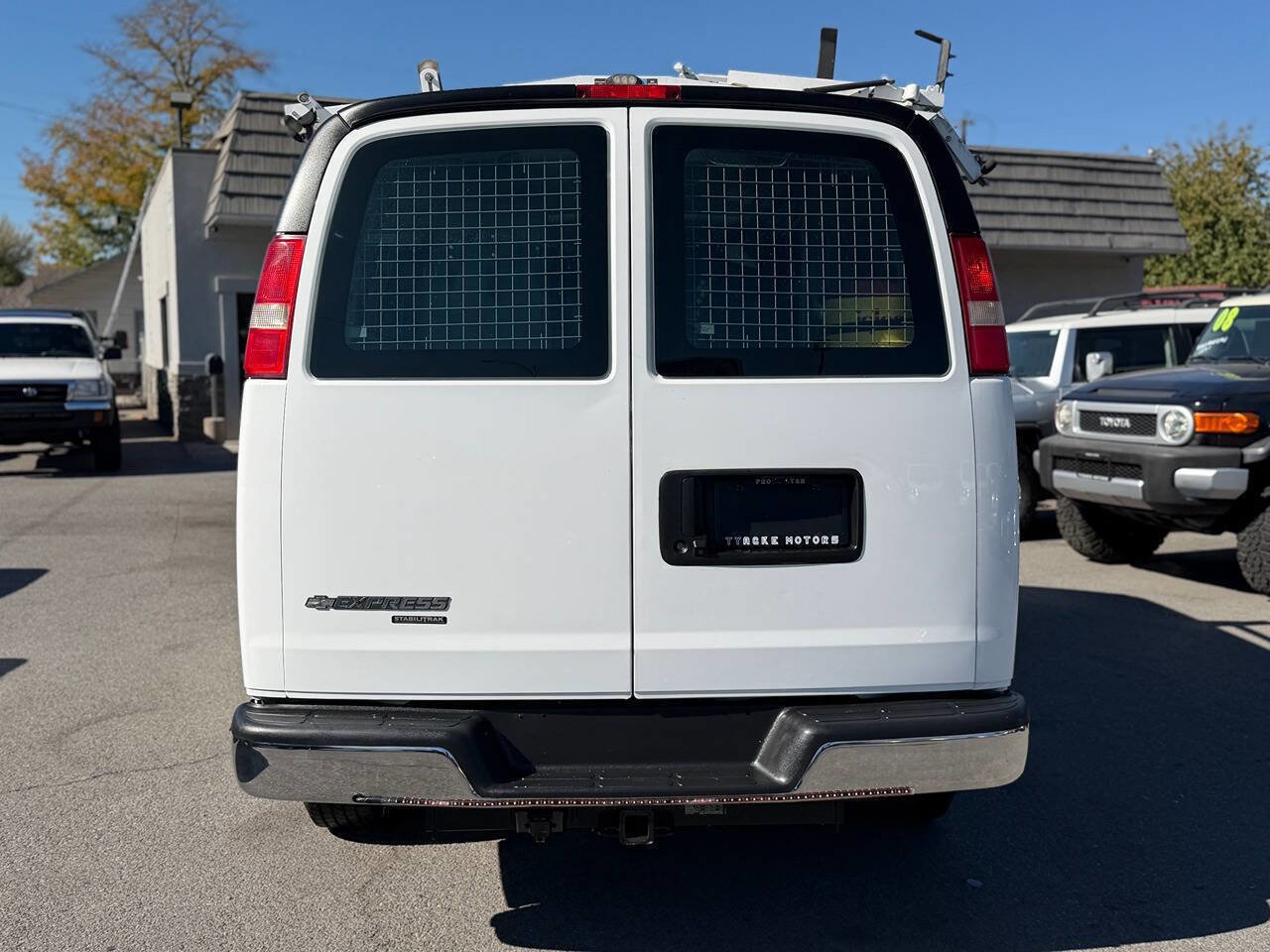 Used 2014 Chevrolet Express 2500 image 60