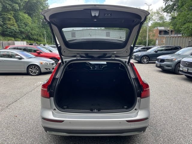 Certified 2025 Volvo V60 B5 Cross Country Ultra AWD/4WD image 16