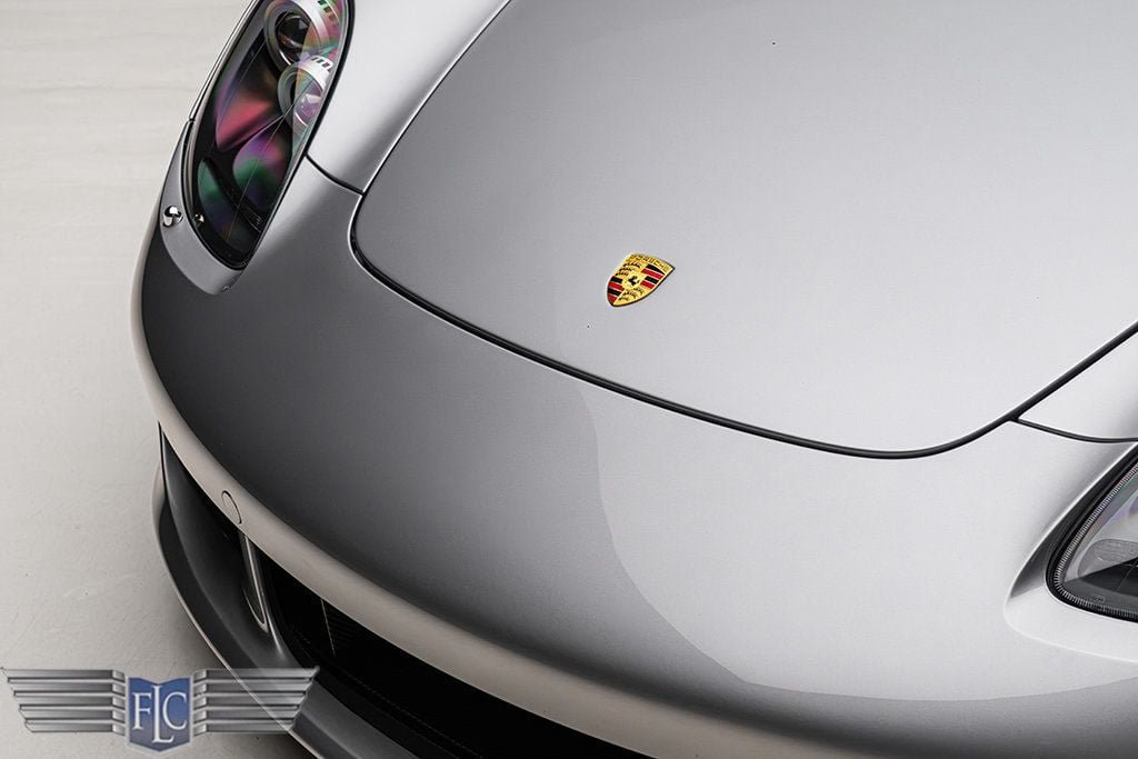 Used 2005 Porsche Carrera GT RWD image 4