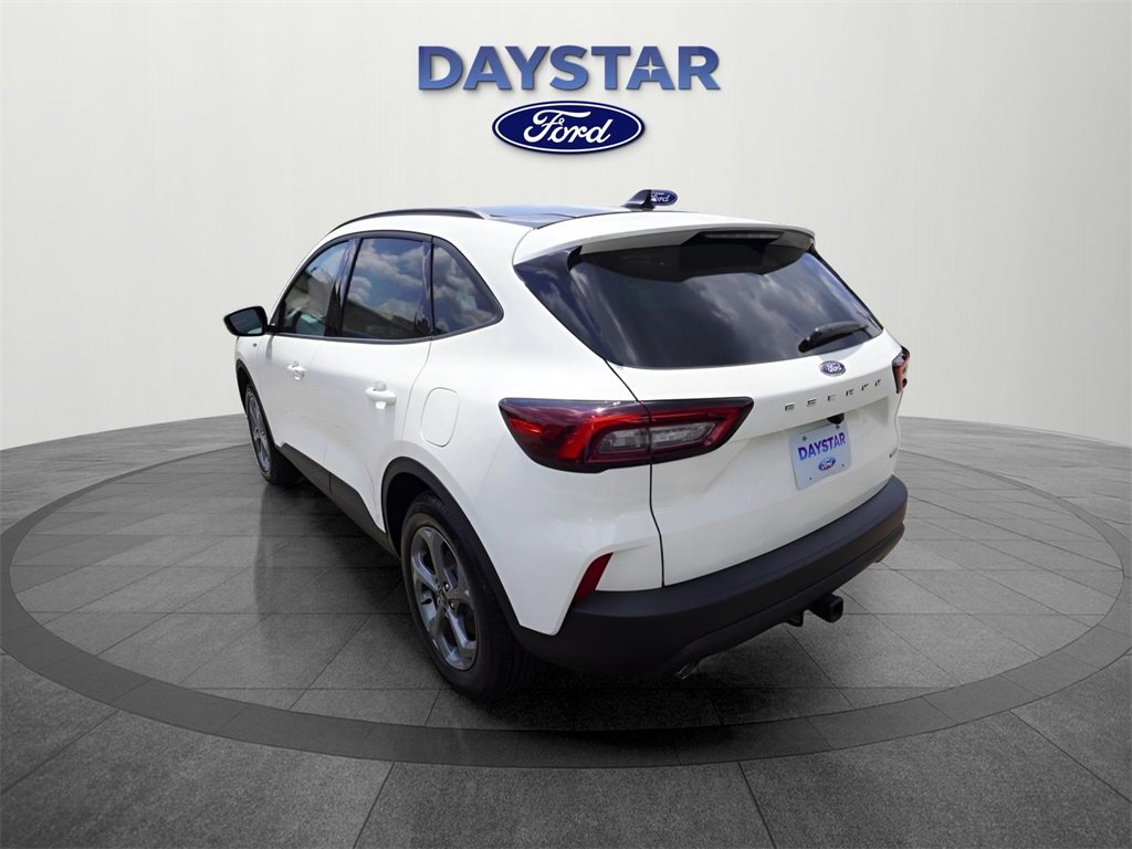New 2025 Ford Escape ST-Line Elite w/ Class II Trailer Tow Package image 28