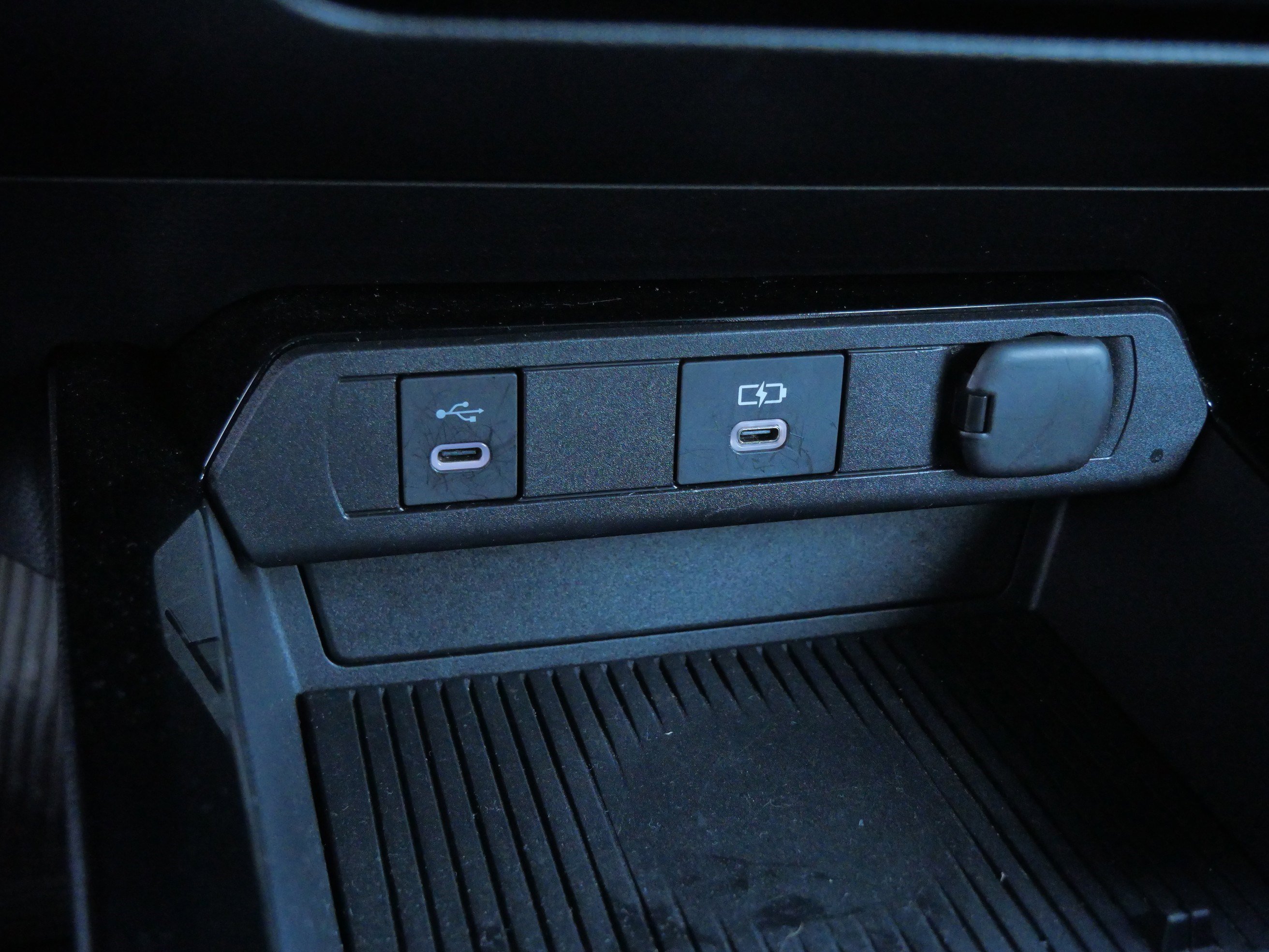 Used 2025 Toyota Prius image 31