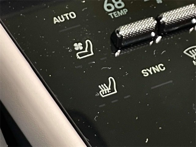 New 2026 Porsche Cayenne Coupe image 36