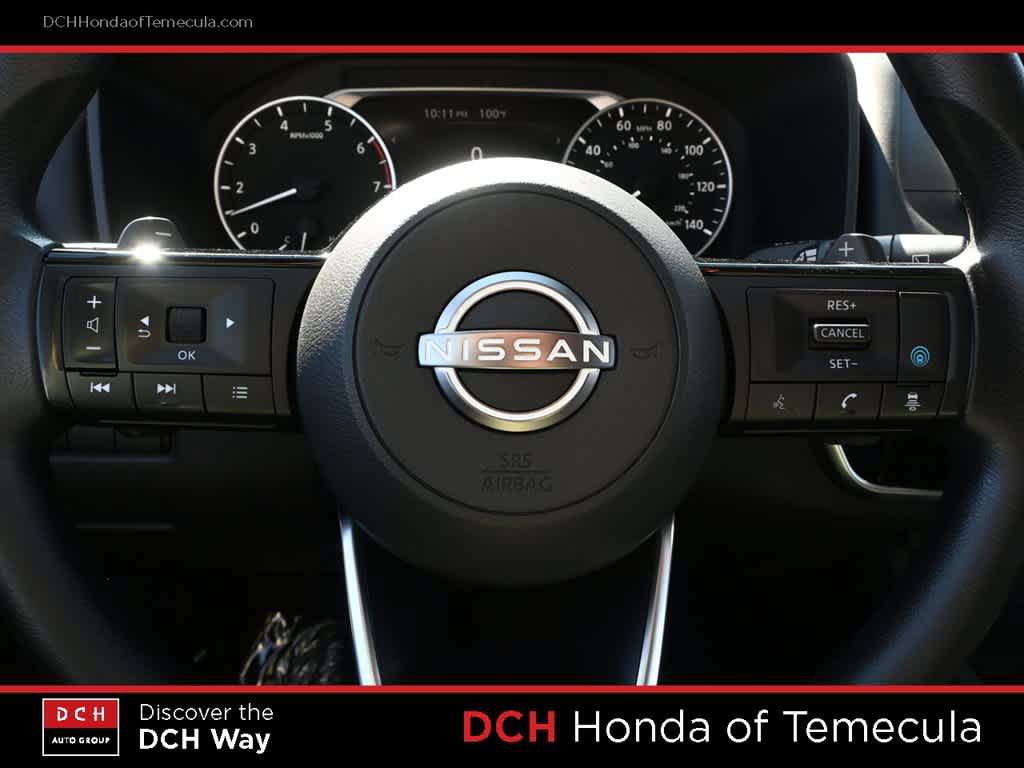 Used 2022 Nissan Rogue SV FWD image 9