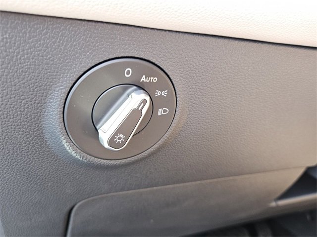 Used 2025 Volkswagen Taos S image 27