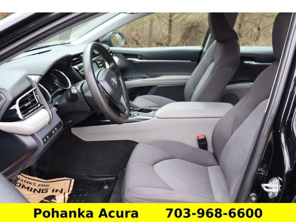 Used 2019 Toyota Camry LE image 20